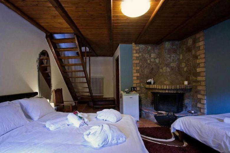 Fanaras Hotel Kalavryta Ngoại thất bức ảnh