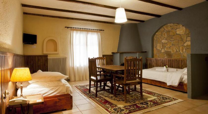 Fanaras Hotel Kalavryta Ngoại thất bức ảnh