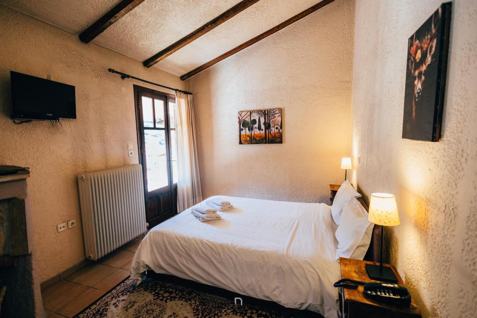Fanaras Hotel Kalavryta Ngoại thất bức ảnh