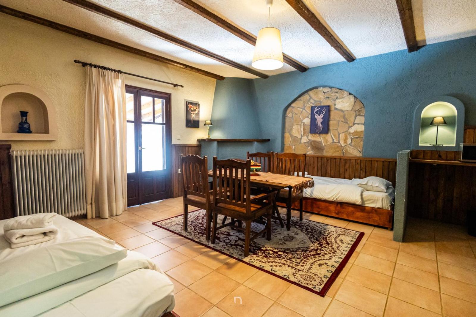 Fanaras Hotel Kalavryta Ngoại thất bức ảnh